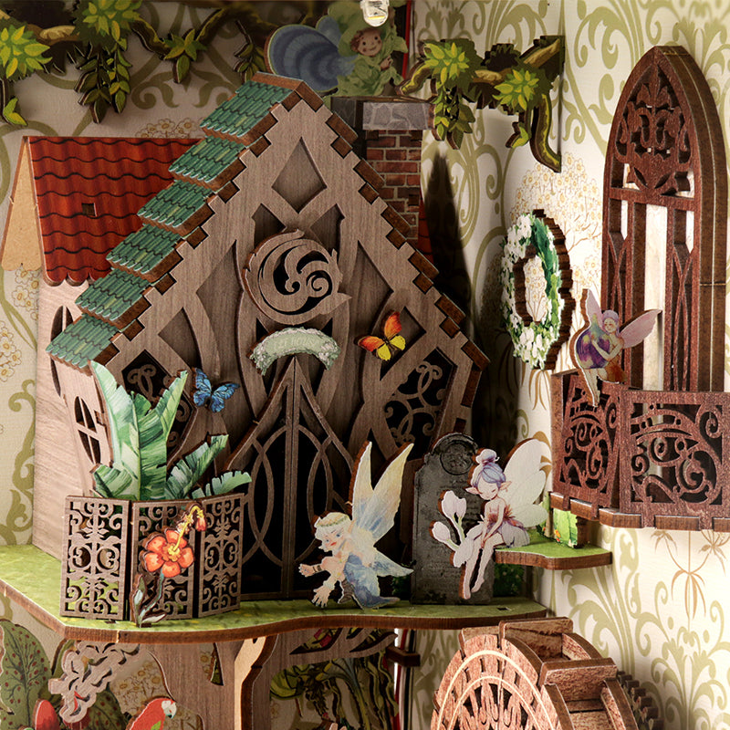 Secret World of the Forest DIY Book Nook Kit| Windsor & Scroll